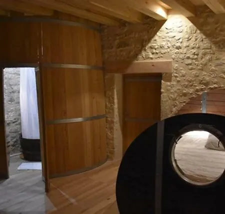Barrique Manoir De Lavauguyot Guest house Marigny-Brizay